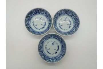 江戸期　古伊万里　染付　蛸唐草文　5寸皿　約15cm　伊万里焼の伝統美が詰まった皿3枚セット(五寸、和皿、小皿、小鉢、和食器)(R-061820)