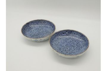 江戸期　古伊万里　宣徳年製　染付　変形　蛸唐草文　5寸皿　約15cm　総蛸唐草の絵付けに魅了される皿2枚セット(五寸、和皿、なます皿、和食器)(R-061821)