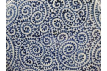 江戸期　古伊万里　宣徳年製　染付　変形　蛸唐草文　5寸皿　約15cm　総蛸唐草の絵付けに魅了される皿2枚セット(五寸、和皿、なます皿、和食器)(R-061821)