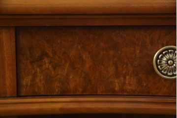 中古　激レア　希少　DREXEL HERITAGE(ドレクセルヘリテイジ)　FRANCESCA(フランチェスカ)シリーズ　滑らかな曲線と美しい杢目に目を奪われるバーカウンターキャビネット(カウンターテーブル、サイドボード、サイドキャビネット、収納棚)(R-061826)