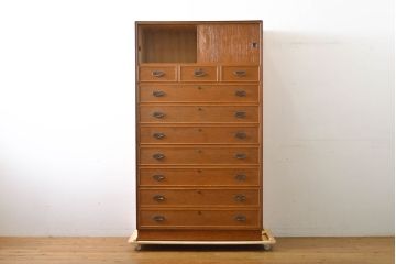中古　漆塗り　浮造り　屋久杉の杢目が楽しめる上品な佇まいの整理箪笥(整理たんす、衣装箪笥、和たんす、和箪笥、引き出し、チェスト)(R-061827)