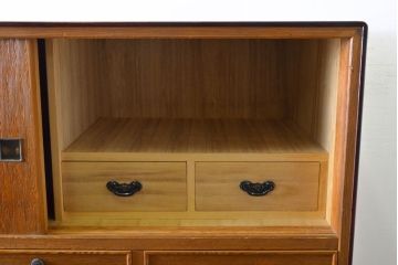 中古　漆塗り　浮造り　屋久杉の杢目が楽しめる上品な佇まいの整理箪笥(整理たんす、衣装箪笥、和たんす、和箪笥、引き出し、チェスト)(R-061827)
