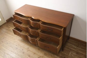 中古　DREXEL HERITAGE(ドレクセルヘリテイジ)　Touraine(ツーレイン)　エレガントな雰囲気が魅力的なチェスト(サイドボード、引き出し)(定価約49万円)(R-061833)