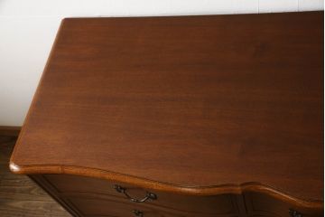 中古　DREXEL HERITAGE(ドレクセルヘリテイジ)　Touraine(ツーレイン)　エレガントな雰囲気が魅力的なチェスト(サイドボード、引き出し)(定価約49万円)(R-061833)