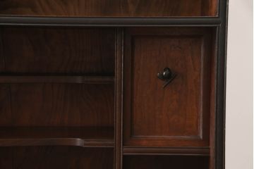 和製アンティーク　三方栗材　和モダンテイストのお部屋づくりに取り入れたい二段重ね茶箪笥(茶棚、収納棚、戸棚、食器棚、キャビネット)(R-061841)