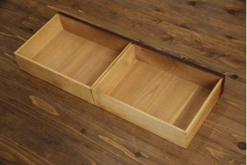和製アンティーク　三方栗材　和モダンテイストのお部屋づくりに取り入れたい二段重ね茶箪笥(茶棚、収納棚、戸棚、食器棚、キャビネット)(R-061841)