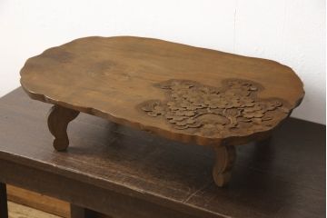 中古　軽井沢彫り　繊細な桜の彫刻が目を惹く花台(飾り台、ローテーブル、ミニテーブル)(R-061848)