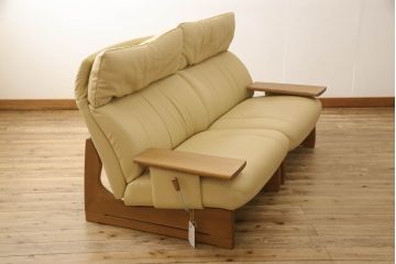 中古　美品　カリモク家具(karimoku)　チターノ(chitano)　くつろぎの空間に取り入れたいリクライニング2人掛けソファ(二人掛け、2P)(R-061849)