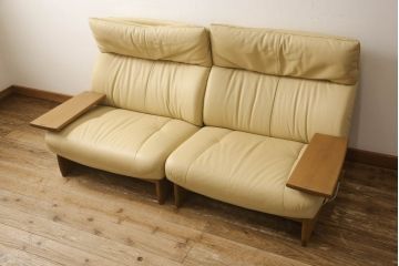 中古　美品　カリモク家具(karimoku)　チターノ(chitano)　くつろぎの空間に取り入れたいリクライニング2人掛けソファ(二人掛け、2P)(R-061849)