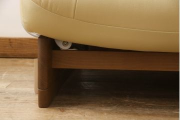 中古　美品　カリモク家具(karimoku)　チターノ(chitano)　くつろぎの空間に取り入れたいリクライニング2人掛けソファ(二人掛け、2P)(R-061849)