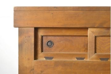 和製アンティーク　希少サイズ　五尺　大正昭和初期　京都産　檜(ヒノキ)材　欅(ケヤキ)材　職人が細部まで凝って製作した上質な水屋箪笥サイドボード(食器棚、収納棚、飾り棚、時代箪笥、キャビネット)(R-061852)