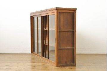 和製アンティーク　昭和初期　シンプルなデザインの収納棚(食器棚、飾り棚、サイドキャビネット、サイドボード、ガラス戸棚)(R-061855)
