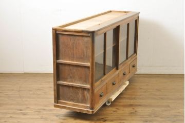 和製アンティーク　昭和初期　シンプルなデザインの収納棚(食器棚、飾り棚、引き出し、サイドキャビネット、サイドボード、ガラス戸棚)(R-061856)