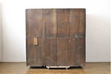 和製アンティーク　漆塗り　前面欅(ケヤキ)材　上質な空間を演出する収納箪笥キャビネット(収納箪笥、夜具箪笥、水屋箪笥、布団箪笥、食器棚)(R-061860)