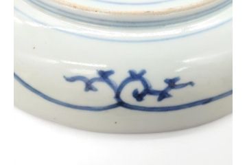 江戸期　大明成化年製　古伊万里　染付　松竹梅文　7寸皿　約21cm　おめでたい吉祥文様を敷き詰めた皿2枚セット(七寸、和食器、和皿)(R-061869)
