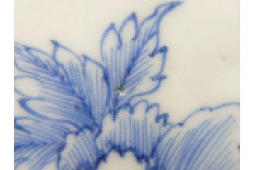 江戸期　古伊万里　花盆図　7寸皿　約21.5　ひとつひとつ丁寧に絵付けされた中皿2枚セット(七寸、稜花型、輪花型、雷紋、変形皿、和食器、和皿)(R-061870)