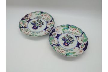 幕末期　古伊万里　金彩　色絵　花瓶文　7寸　約21cm　目にも鮮やかな色調の大皿2枚セット(花盆文、菊花型、輪花型、変形皿、和食器、和皿、七寸)(R-061872)
