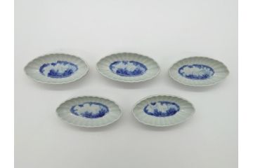 染付　楕円　菊形　花?図　3.6寸皿　約11　上品なフォルムが食卓のアクセントになる小皿5枚セット(三寸六分、和皿、変形皿、和食器)(R-061873)