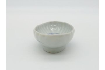 染付　楕円　菊形　花?図　3.6寸皿　約11　上品なフォルムが食卓のアクセントになる小皿5枚セット(三寸六分、和皿、変形皿、和食器)(R-061873)