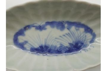 染付　楕円　菊形　花?図　3.6寸皿　約11　上品なフォルムが食卓のアクセントになる小皿5枚セット(三寸六分、和皿、変形皿、和食器)(R-061873)
