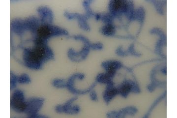 古伊万里　染付　全面　花唐草文　全面に花唐草の絵付けがされた可憐な盃台(懐石道具、唾壺)(R-061874)