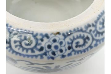 江戸期　古伊万里　銚子　染付　蛸唐草　存在感のある蛸唐草と花絵が印象的な急須(水注、茶道具)(R-061878)