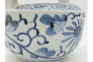 江戸期　古伊万里　銚子　染付　蛸唐草　存在感のある蛸唐草と花絵が印象的な急須(水注、茶道具)(R-061878)