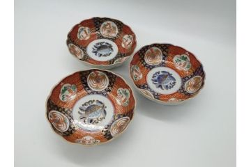 明治期　伊万里焼　錦手　金襴手　染錦　二重角富　金彩　色絵　桃図　5.8寸皿　約17.5cm　煌びやかで豪華な絵付けの深皿3枚セット(五寸八分、和皿、中皿、和食器)(R-061880)