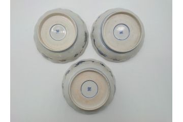 明治期　伊万里焼　錦手　金襴手　染錦　二重角富　金彩　色絵　桃図　5.8寸皿　約17.5cm　煌びやかで豪華な絵付けの深皿3枚セット(五寸八分、和皿、中皿、和食器)(R-061880)
