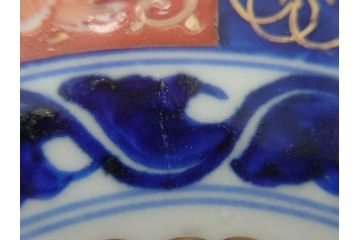 明治期　富長貴春(富貴長春)　伊万里　金襴手　金魚に花図　6.8寸皿　約20.5cm　色彩豊かで食卓に華やぎをもたらす皿2枚セット(六寸八分、和食器、和皿)(R-061883)