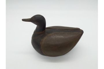 李朝?　木彫り　経年により質感に深みを増した愛らしい鴨のデコイ(置き物、置物、模型、ディスプレイ、インテリア)(R-061886)