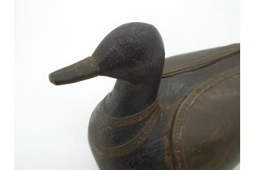 李朝?　木彫り　経年により質感に深みを増した愛らしい鴨のデコイ(置き物、置物、模型、ディスプレイ、インテリア)(R-061886)