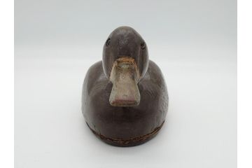 つぶらな瞳が可愛らしい木製デコイ2羽セット(鴨、つがい、置物、置き物、模型、ディスプレイ、インテリア)(R-061888)