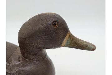 つぶらな瞳が可愛らしい木製デコイ2羽セット(鴨、つがい、置物、置き物、模型、ディスプレイ、インテリア)(R-061888)