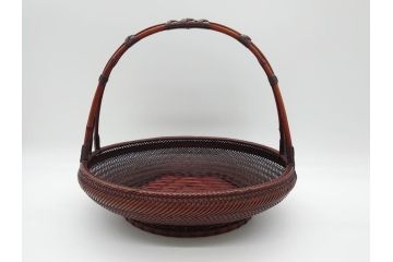 竹旬斎　在銘　竹細工　使い込むほどに深みが出る美しい編み目の竹花籠(花入れ、花器、竹編、竹工芸、竹籠)(R-061889)