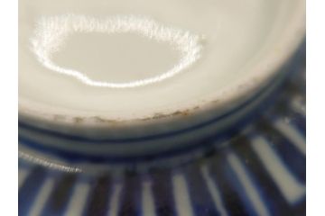 幕末〜明治　古伊万里　染付　蛸唐草文　松竹梅　爽やかな藍色の総蛸唐草文様が魅力の蓋付き茶碗(蓋碗、和食器)(R-061891)