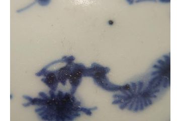 幕末〜明治　古伊万里　染付　蛸唐草文　松竹梅　爽やかな藍色の総蛸唐草文様が魅力の蓋付き茶碗(蓋碗、和食器)(R-061891)
