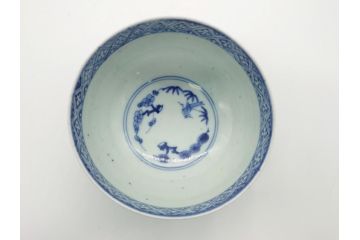 幕末〜明治　古伊万里　染付　蛸唐草文　松竹梅　爽やかな藍色の総蛸唐草文様が魅力の蓋付き茶碗(蓋碗、和食器)(R-061891)