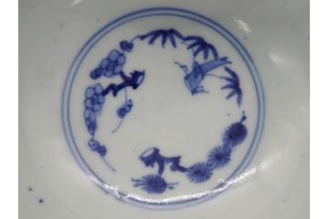 幕末〜明治　古伊万里　染付　蛸唐草文　松竹梅　爽やかな藍色の総蛸唐草文様が魅力の蓋付き茶碗(蓋碗、和食器)(R-061891)
