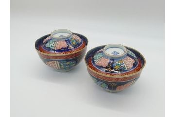 明治期　色絵　麒麟・獅子の図　特別感を演出する彩り豊かな蓋付き茶碗2点セット(蓋碗、和食器)(R-061892)