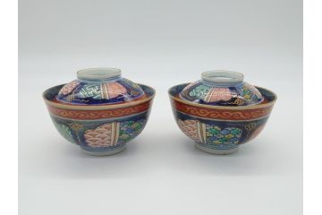 明治期　色絵　麒麟・獅子の図　特別感を演出する彩り豊かな蓋付き茶碗2点セット(蓋碗、和食器)(R-061892)