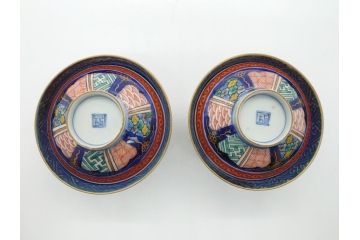 明治期　色絵　麒麟・獅子の図　特別感を演出する彩り豊かな蓋付き茶碗2点セット(蓋碗、和食器)(R-061892)