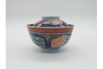 明治期　色絵　麒麟・獅子の図　特別感を演出する彩り豊かな蓋付き茶碗2点セット(蓋碗、和食器)(R-061892)