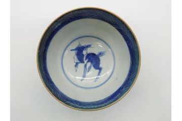明治期　色絵　麒麟・獅子の図　特別感を演出する彩り豊かな蓋付き茶碗2点セット(蓋碗、和食器)(R-061892)