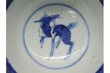 明治期　色絵　麒麟・獅子の図　特別感を演出する彩り豊かな蓋付き茶碗2点セット(蓋碗、和食器)(R-061892)