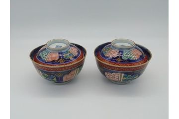 明治期　色絵　麒麟・獅子の図　特別感を演出する彩り豊かな蓋付き茶碗2点セット(蓋碗、和食器)(R-061893)