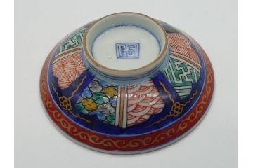 明治期　色絵　麒麟・獅子の図　特別感を演出する彩り豊かな蓋付き茶碗2点セット(蓋碗、和食器)(R-061893)