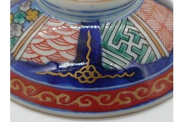 明治期　色絵　麒麟・獅子の図　特別感を演出する彩り豊かな蓋付き茶碗2点セット(蓋碗、和食器)(R-061893)
