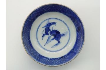 明治期　色絵　麒麟・獅子の図　特別感を演出する彩り豊かな蓋付き茶碗2点セット(蓋碗、和食器)(R-061893)