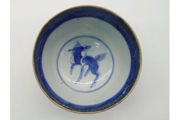 明治期　色絵　麒麟・獅子の図　特別感を演出する彩り豊かな蓋付き茶碗2点セット(蓋碗、和食器)(R-061893)